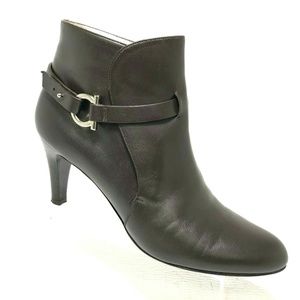 Salvatore Ferragamo Women's Ankle Booties Leather